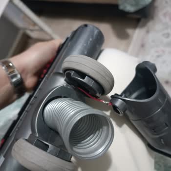 Süpürge Başlığı Kırıldı Müşteri Hizmetlerinden Dönüş Alamıyorum