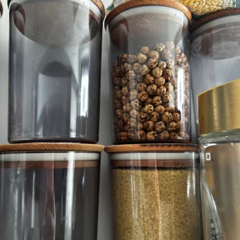 Saklama Kaplarında Geçmeyen Yağ Kokusu Sorunu