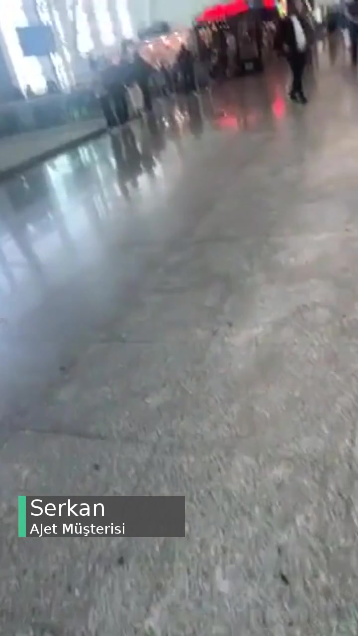 Ajet Rötar Bilgisi Yok, Önü Açık videonun kapak resmi