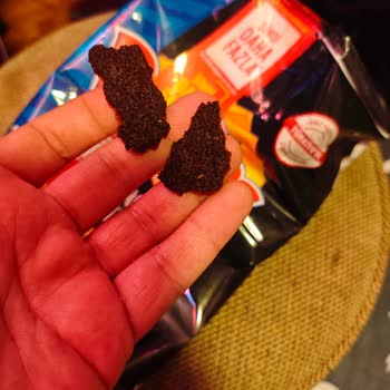 Ruffles Aldığım Cipsin İçinden Yabancı Ve Yanık Cisimler Çıktı, Sağlık Ve Güven Endişesi Yaşıyorum