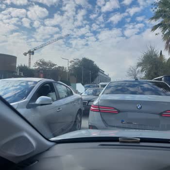 Florya Işık Okulları Önünde Trafik Ve Güvenlik Sorunu