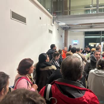 Sunexpress Uçuşunda Saatlerce Bekleyiş Ve Bilgilendirme Eksikliği Mağduriyeti