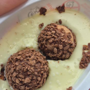 BİM’den Alınan Kinder Joy Bozuk Çıktı, Değişim Talep Ediyorum
