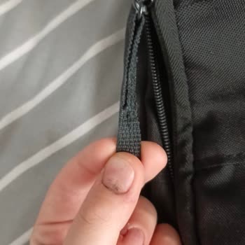 Kısa Sürede Deforme Olan Çanta Ve Satıcıdan Yanıtsız Kalma Sorunu