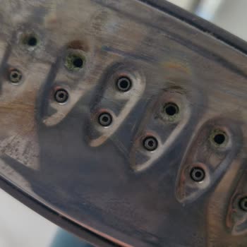 Porçöz Buharlı Ütü Temizleyici Ütümün Plastik Aksamını Eritti Ve Yoğun Duman Çıkardı