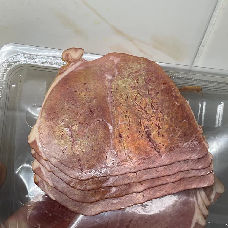 Son Kullanma Tarihi Geçmemiş Harras Dana Roastbeef Füme Et Bozuk Çıktı