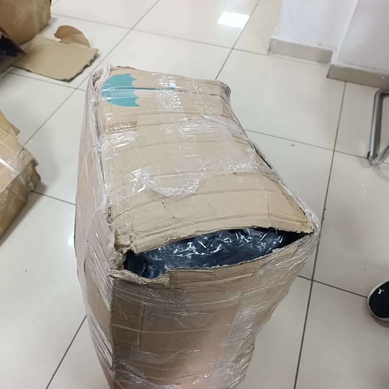 Kargo Teslimatında Eksik Ve Hasarlı Forma Mağduriyeti Yaşadık