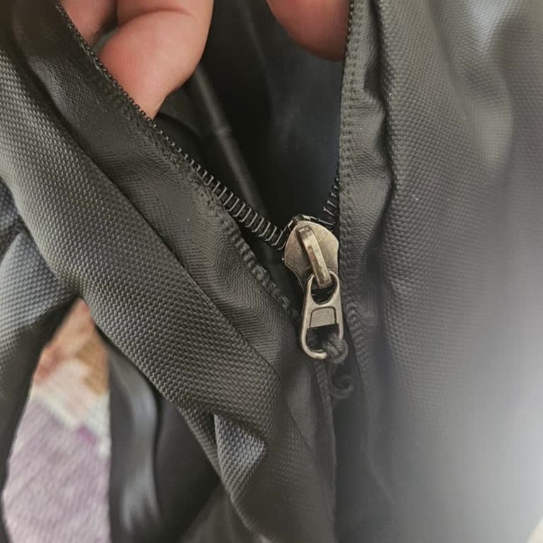 Provoq Mc 1000 Çantada Kullanıcı Hatası Denilerek Reddedilen Yırtılma Sorunu