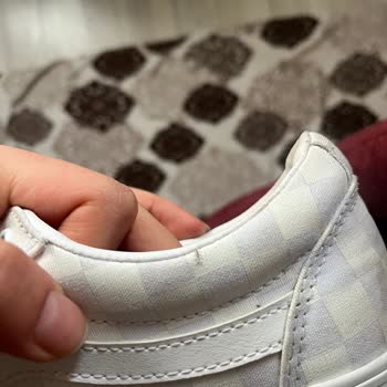 Kısa Sürede Yırtılan Ayakkabılar İçin Değişim Talebi