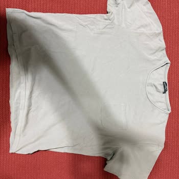 İlk Yıkamada Çeken Tişörtler Ve Tarafsız Olmayan Mağaza İncelemesi