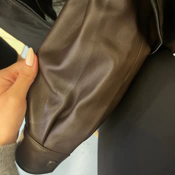 Yeni Alınan Deri Cekette Renk Değişimi Ve Mağaza İncelemesinde Mağduriyet