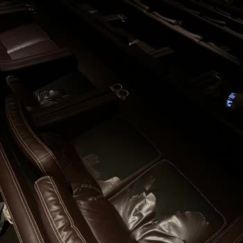 Terracity Cinema Pink: Yüksek Fiyatlara Rağmen Eski Ve Rahatsız Koltuklar