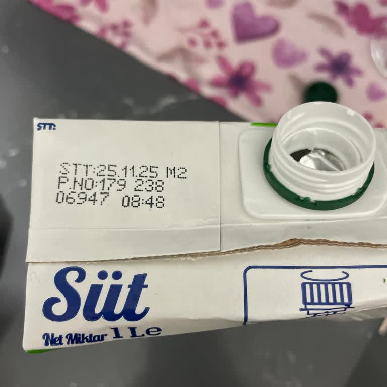 Son Kullanma Tarihi Geçmemiş Sütte Tortu Ve Kötü Koku Şoku