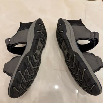 Skechers Bounder 2.0 Shoe Turned Black After Two Months - No Replacement