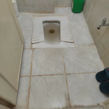 Yağmurda Tuvalet Ve Banyodan Su Taşıyor, Acil Çözüm Bekliyorum