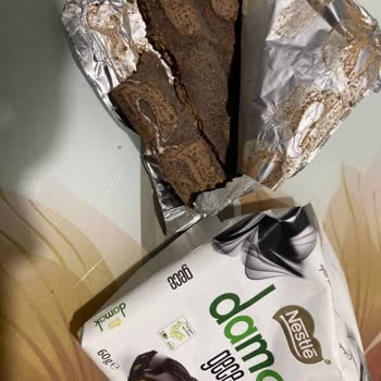 Son Kullanma Tarihi Geçmemiş Çikolatada Bozukluk Ve Müşteri Hizmetlerine Ulaşamama