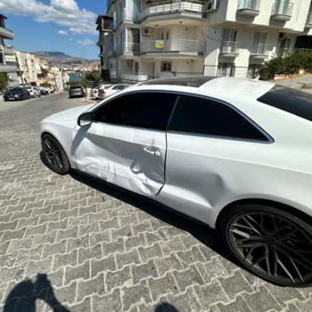 Audi Serviste Kötü Boya Ve Hatalı Kapı Onarımı Sonrası Büyük Mağduriyet Yaşadım