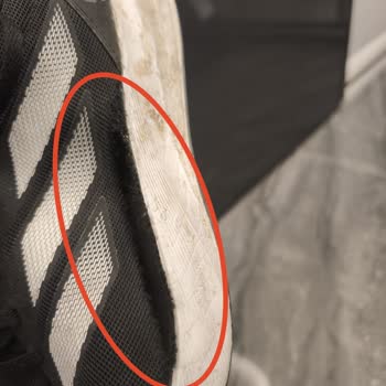 FLO Ayakkabı Aldığım Spor Ayakkabının Yırtılması Ve FLO'nun Çözüm Sunmaması