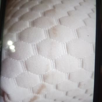 Lekeli Ve Kullanıma Uygun Olmayan Yastıklar İçin İade Sorunu Ve Ücret İadesi Talebi