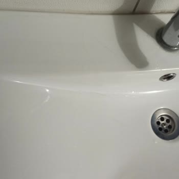 Cerastyle Lavaboda Zamanla Artan Kılcal Çatlaklar Ve Ürün Değişimi Talebi