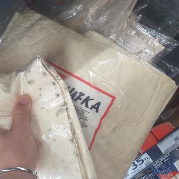 A101'den Satın Alınan Yufkada Küf Ve Fiş Sorunu: Hijyen Ve Müşteri Memnuniyeti Endişesi