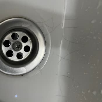 Seramik Lavaboda Oluşan Çatlaklar Ve Ürün Değişimi Talebi