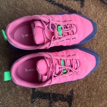 Lacoste Yeni Alınan Sneaker Topukta Yara Yaptı, Değişim Talep Ediyorum