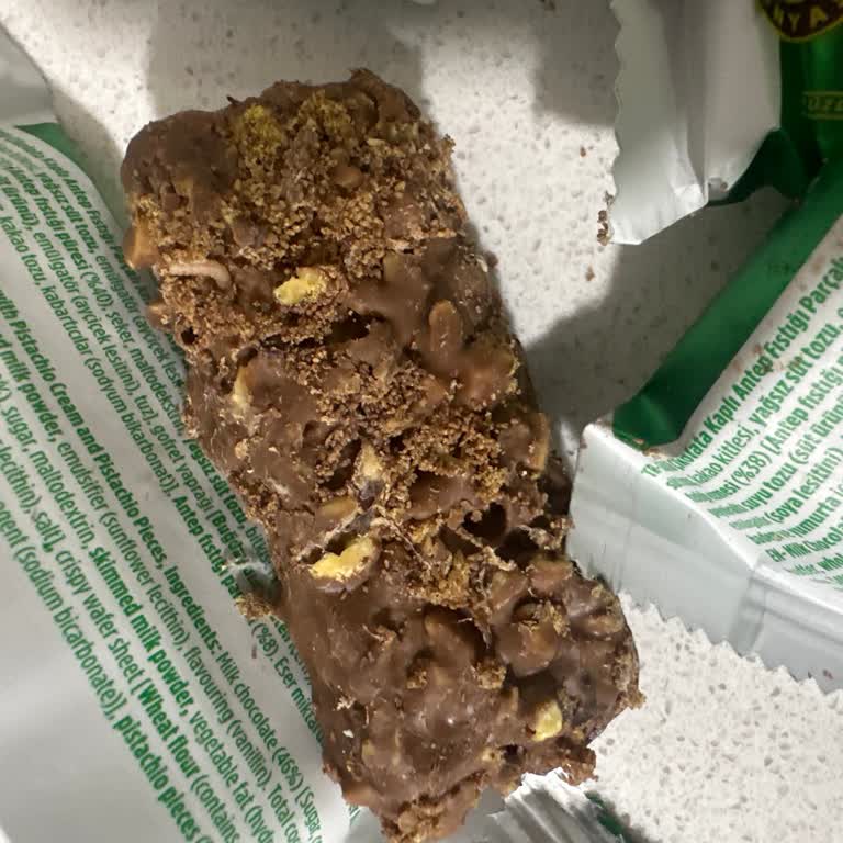 Aldığım Gofretin İçinden Canlı Kurt Çıktı, Markaya Güvenim Sarsıldı