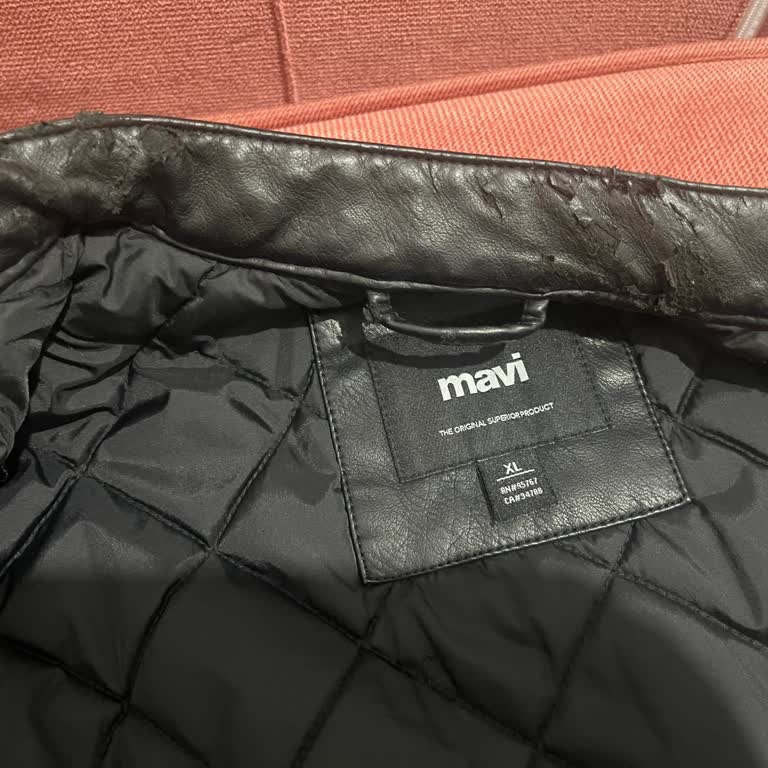 Yeni Alınan Deri Ceketin Kullanılmadan Soyulması Ve Tamir Talebi