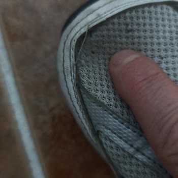 Puma Ayakkabının Dikiş Sorunu Ve FLO Mağazasının Garanti Reddi