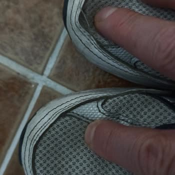 Puma Ayakkabının Dikiş Sorunu Ve FLO Mağazasının Garanti Reddi