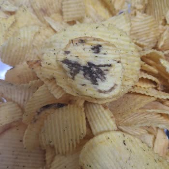 Aldığım Cips Paketinde Kararmış Parçalar Çıktı Müşteri Hizmetlerinden Dönüş Alamadım