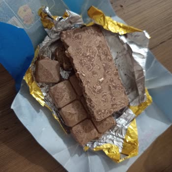 Aldığım Çikolatanın Bozuk Çıkması Ve Müşteri Hizmetlerinin İlgisizliği