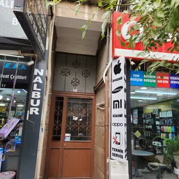 Yan Binadan Sızan Lağım Suyu Nedeniyle Sağlık Ve Yaşam Sorunu