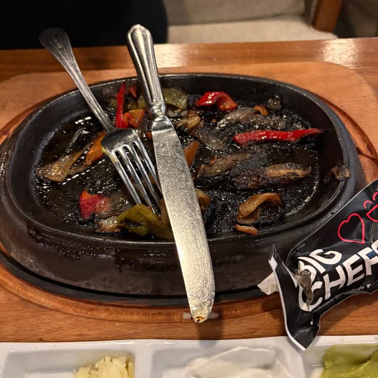 Yanık Yemek Ve İlgisiz Personel Nedeniyle Yaşadığım Mahcubiyet