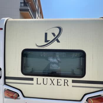 Luxervan Karavan Tavanından Yağmur Suyu Alma