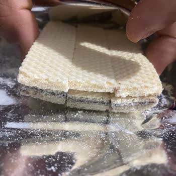 Torku Kakaolu Sade Kremalı Gofret Ürününün İçeriği Görseldeki Gibi Değil