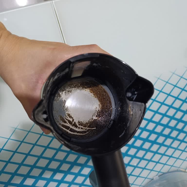 Karaca Kahve Makinesinde Süt Köpürtme Özelliği Beklentimi Karşılamadı