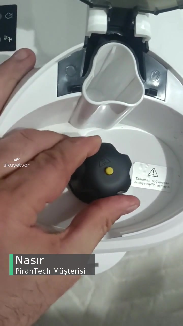 Pirantech Kapak Problemi Standart videonun kapak resmi