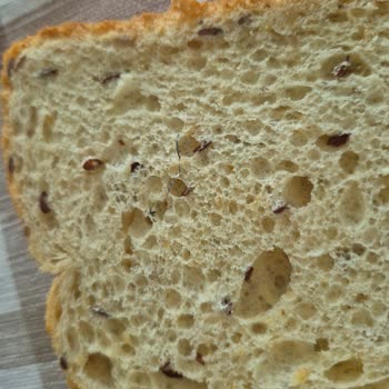 UNO Ekmekte Metal Parça Çıkması Nedeniyle Güven Kaybı Ve Sağlık Endişesi