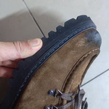 Aldığım Ayakkabı İlk Günden Bozuldu, Müşteri Hizmetleri Yanıt Vermiyor