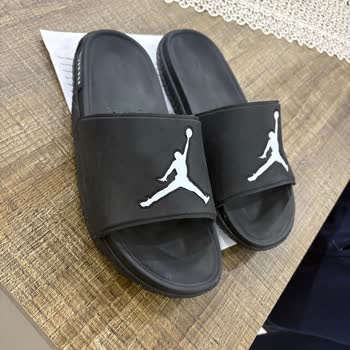 Satın Aldığım Jordan Terlikte Kısa Sürede Yapışkan Sorunu Ve Değişim Talebi