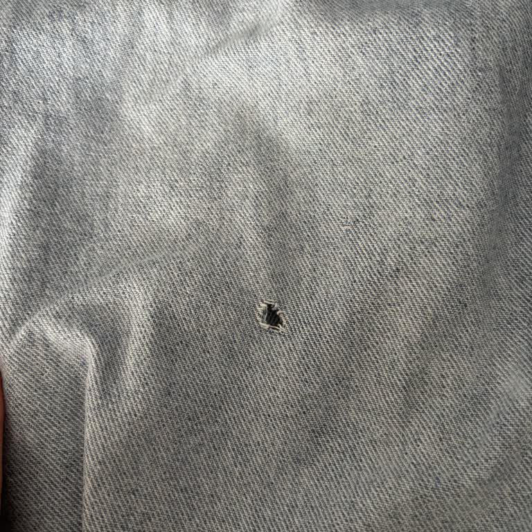 Yıkama Sonrası Pantolonda Oluşan Yırtık Ve Müşteri Hizmetlerinden Dönüş Alamama