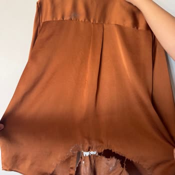 Çamaşır Makinesi Gömleğimi Yırttı, Mağduriyetimin Giderilmesini İstiyorum