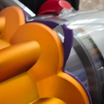 Dyson V12 Süpürgede Conta Deformasyonu ve Performans Sorunu
