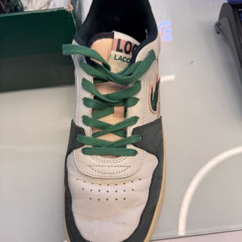 Intersport Lacoste Ayakkabının Topuğundaki Sert Parça Her Giyişte Ayağımı Acıtıyor