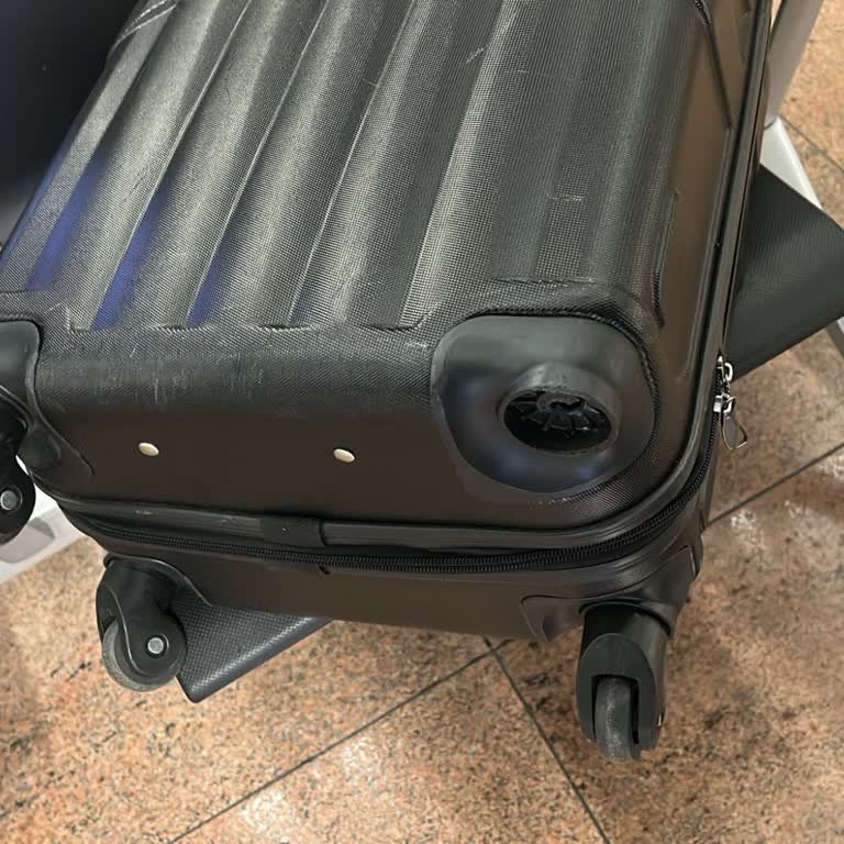 Ajet Uçuşunda Hasar Gören Valizim İçin Yetersiz Tazminat Teklifi