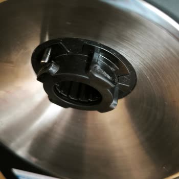 Kıyma Makinesi Dişli Parçası Kısa Sürede Ezildi, Servis Bilgisi Belirsiz