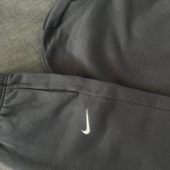 Barçın Spor Nike'tan Aldığım Eşofman Takımı Kısa Sürede Soldu ve Tüylenme Yaptı