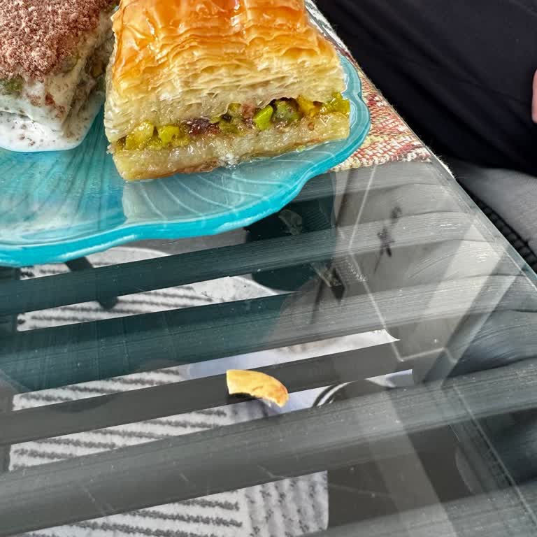 Özata Baklava Yüksek Ücretli Baklavada Kabuklu Fıstık Hayal Kırıklığı Yarattı